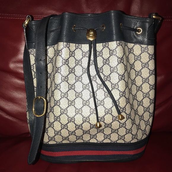 Gucci Handbags - GUCCI Vintage GG Supreme Bucket Shoulder Bag